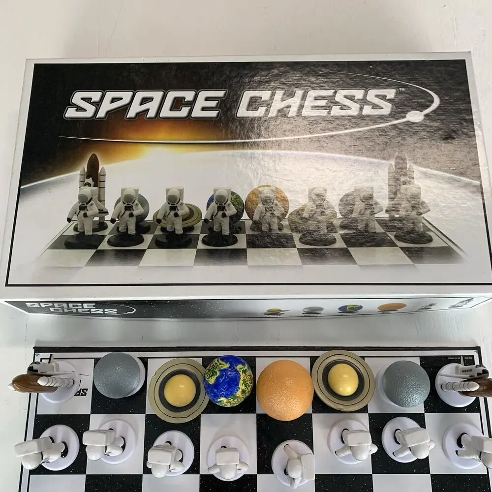 RICO/TAG EXPRESS UNIQE SPACE CHESS BOARD GAME 2001 COMPLETE SET